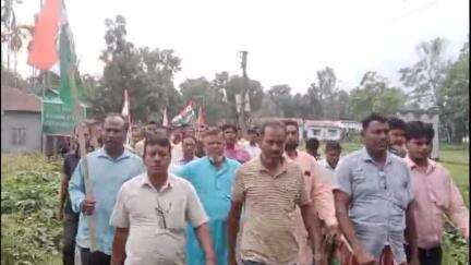 দিনহাটা ২: ধাপরাহাট বাজারে তৃণমূলের সম্প্রীতি মিছিল