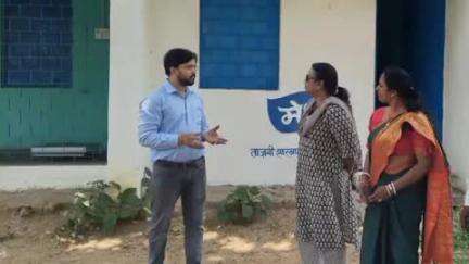 गोला: पूरबडीह पंचायत में संचालित योजनाओं का बीडीओ सहित अन्य अधिकारियों ने लिया जायजा, दिए दिशा-निर्देश