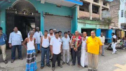 बलिया: बलिया नगर पालिका के मिरसीकार टोला में कांग्रेस नेताओं ने चौपाल का आयोजन किया