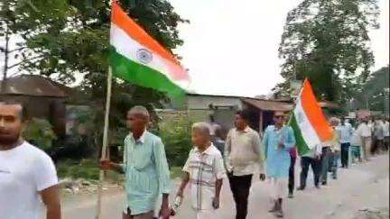 মাথাভাঙা ২: বড় শৌলমারি সংলগ্ন ৫ নং বাজার এলাকায় তৃণমূল কংগ্রেসের উদ্যোগে জাতীয়তাবাদী মিছিল অনুষ্ঠিত