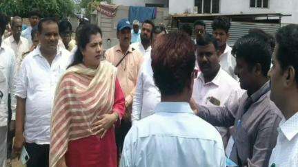 ಚಿಂಚೋಳಿ: ಚಿಮ್ಮಇದ್ಲಾಯಿ ಗ್ರಾಮಕ್ಕೆ ಡಿಸಿ ಭೇಟಿ: ಪರಿಶಿಷ್ಟ ಜಾತಿ ಒಳ ಮೀಸಲಾತಿ ಸಮೀಕ್ಷೆ ಪರಿಶೀಲನೆ