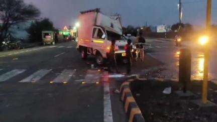 रिसोड: निजामपूर फाटा जवळ अशोक लेलँड वाहनाचा अपघात दोघेजण जखमी एकाची प्रकृती चिंताजनक