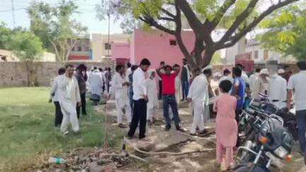 पहाड़ी: जुरहरा में तेज बाइक चला रहे युवक को रोकना पड़ा भारी, दो पक्षों में हुई मारपीट, एक महिला की मौत