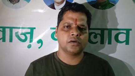 गोड्डा: गोड्डा में जर्जर तार और खस्ताहाल पोल, बिजली बनी आफत