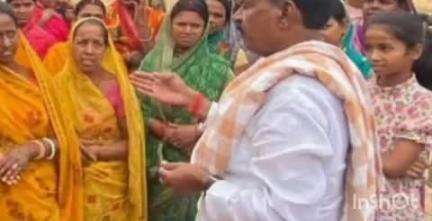 चतरा: चतरा विधानसभा क्षेत्र के विधायक जनार्दन पासवान किशनपुर गांव पहुंचे, ग्रामीणों की समस्याएं सुनीं