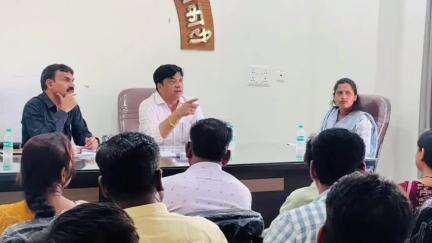 तिरोडा: उपविभागीय अधिकारी कार्यालय तिरोडा येथे आमदार विजय रहांगडाले यांच्या उपस्थितीत आढावा सभा संपन्न