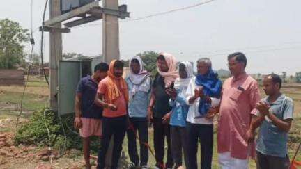 टंडवा: रक्शी गांव में 1 महीने बाद लगा नया ट्रांसफार्मर, मुखिया ने किया उद्घाटन
