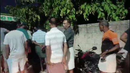 ചാവക്കാട്: കടപ്പുറം വട്ടേക്കാട് മത്സ്യം കയറ്റി വരികയായിരുന്ന ലോറിയും ബൈക്കും കൂട്ടിയിടിച്ച് അപകടം, യുവാവിന് ഗുരുതര പരിക്ക്