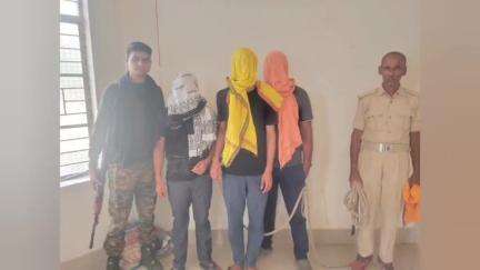 मोदनगंज: ओकरी थाना पुलिस ने विभिन्न कार्यों में छापेमारी कर तीन लोगों को गिरफ्तार किया, जेल भेजा
