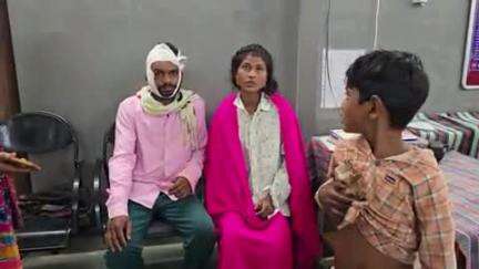 बैतूल नगर: पिकअप की टक्कर से पति-पत्नी और एक मासूम घायल, जिला अस्पताल में भर्ती, मूसाखेड़ी के पास की घटना