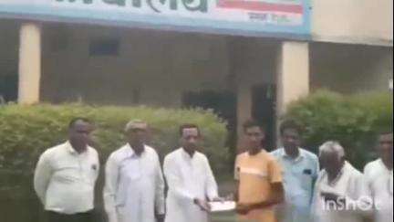 वाशिम: अवकाळी पावसाने नुकसान झालेल्या ’त्या’ शेतकर्‍याला कृषी उत्पन्न बाजार समितीकडून 20 हजारांची नुकसान भरपाई
