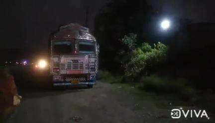 चांडिल: चौका थाना के पास NH-33 पर परिवहन विभाग ने वाहन जांच अभियान चलाया, परमिट अवधि समाप्त होने पर तीन ट्रक जब्त