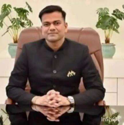 बेगूसराय: कार्यालय कर्मियों से निर्धारित समय पर ही काम लिया जाता है: DM ने दी जानकारी