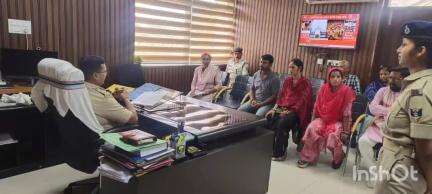 बेगूसराय: DIG ने कार्यालय कक्ष में लगाया जनता दरबार, 10 फरियादियों की सुनी फरियाद