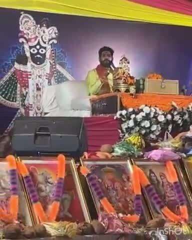 बेरला: झलमला में आचार्य अमर कृष्ण शास्त्री के श्री मुख से जारी श्रीमद् भागवत कथा में नगर पालिका के अध्यक्ष शामिल हुए