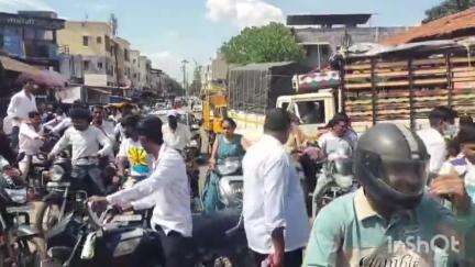 नाशिक: घोटी बुद्रुक मध्ये पिण्याच्या पाण्यासाठी महिलांचे रास्ता रोको आंदोलन #Jansanasya