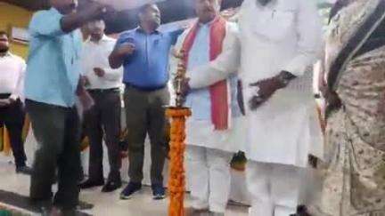 मुशहरी: उपमुख्यमंत्री विजय कुमार सिन्हा ने गोबरसही में किसान कल्याण संवाद कार्यक्रम का शुभारंभ किया