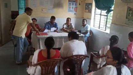 खजौली: खजौली CHC के सभागार में सभी एएनएम और आशा कार्यकर्ताओं की बैठक हुई
