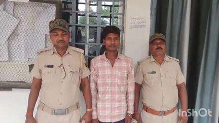 बिहारीगंज: सरोनी अर्जुन टोला से शराब पीने के जुर्म में अंगज कुमार को बिहारीगंज थाना पुलिस ने गिरफ्तार किया