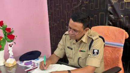 पातेपुर: एसपी ने पातेपुर थाने का किया औचक निरीक्षण, थानाध्यक्ष और पुलिस पदाधिकारियों को दिए निर्देश