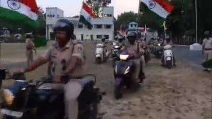 अंबिकापुर: भारतीय सेना के सम्मान में सरगुजा पुलिस ने निकाली तिरंगा यात्रा, नागरिकों को देशभक्ति से किया गया ओतप्रोत