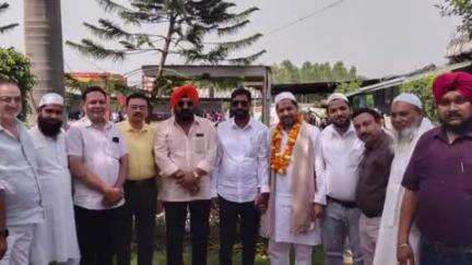 चांदपुर: नगर पालिका नूरपुर के सभासद असलम मलिक हज यात्रा पर रवाना हुए