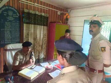 आज दिनांक-17.05.25 को पुलिस अधीक्षक, कटिहार द्वारा बलिया बेलौन थाना का निरीक्षण किया गया I