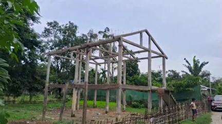 পূব ডিব্ৰুগড়: নিৰ্বাচনত দেউৰী স্বায়ত্ব শাসিত পৰিষদৰ ভাস্কৰ দেউৰীৰ পচণ্ডৰ প্ৰাৰ্থীক ভোট নিদিয়াৰ বাবেই মধুপুৰত এগৰাকী মহিলাক গৃহহাৰা কৰে
