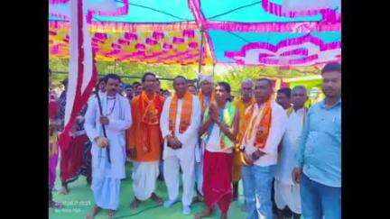 राजिम: ठेमली ग्राम पहुंचे विधायक का ग्रामीणों ने गर्मजोशी से स्वागत किया