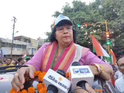 फर्रुखाबाद: विंग कमांडर व्योमिका सिंह को लेकर रामगोपाल यादव के विवादित बयान पर मंत्री प्रतिभा शुक्ला ने किया हमला