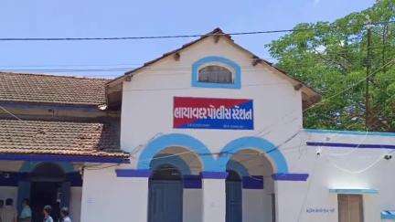 ઉપલેટા: ભાયાવદર પોલીસે ઢાંક ગામમાં જુગારની રેડ કરી સાત વ્યક્તિઓને 64,600ના મુદ્દામાલ સાથે ઝડપી પાડ્યા