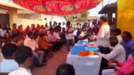 चुरचु: मांडू विधायक से शिक्षकों ने की शिष्टाचार मुलाकात, जर्जर विद्यालय भवन की मरम्मत की मांग की