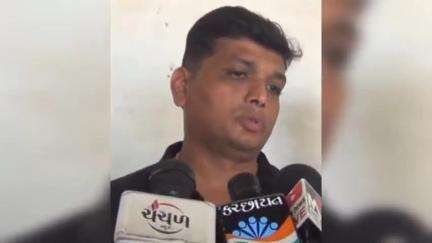 ભુજ: ઓપનએર થિયેટરમાં ફેરીયાઓ માટે જગ્યા ફાળવાઈ, ધીરેન લાલને માહિતી આપી