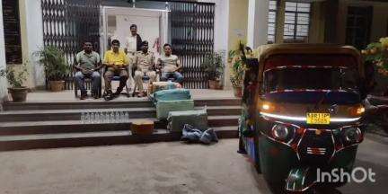 सुपौल: सुपौल में उत्पाद विभाग की पुलिस ने छापेमारी कर शराब और एक टेंपो किया ज़ब्त, कार्रवाई जारी