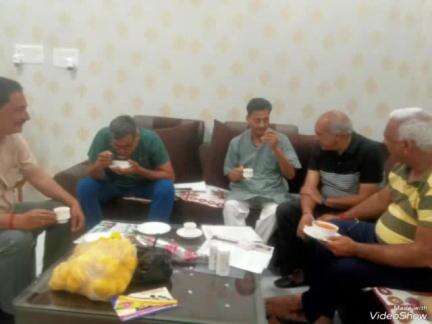 भरतपुर: जिला व्यापार महासंघ के प्रतिनिधि मंडल ने गृह राज्य मंत्री से की मुलाकात