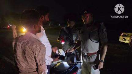 नवादा: नवादा में अपराधिक गतिविधियों पर अंकुश लगाने के लिए चला वाहन जांच अभियान