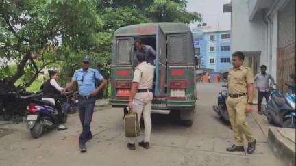 নামখানা: পণের দাবিতে নিজের স্ত্রীকে মারধোরের অভিযোগে গ্রেপ্তার এক ফ্রেজারগঞ্জ এলাকার ঘটনা আজ আদালতে পেশ করল
