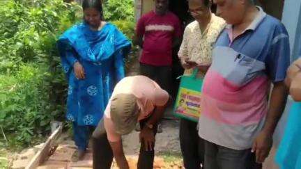 জয়নগর ১: কালিকাপুর গ্রামে ঢালাই রাস্তার কাজ শুরু হল