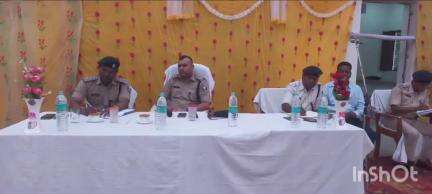 बछवारा: बछवाड़ा थाना परिसर में एसपी ने लगाया जनता दरबार, दर्जनों फरियादियों की सुनी फरियाद