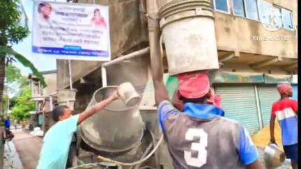 সোনারপুর: কামরাবাদ ফুলোরহাট যুবক সংঘের পার্শ্ববর্তী এলাকায় ঢালাই রাস্তা নির্মাণের কাজ শুরু করা হলো বিধায়িকার আর্থিক অনুদানে