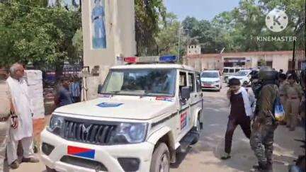 नवादा: भारत-पाकिस्तान की सीमा पर तैनात शहीद मनीष को पुलिस लाइन नवादा में DM, SP, ADM, विधायक आदि ने दी भावभीनी श्रद्धांजलि