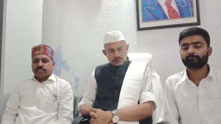 गया टाउन सीडी ब्लॉक: राजेंद्र आश्रम स्थित कांग्रेस कार्यालय में कांग्रेस जिलाध्यक्ष ने की प्रेस वार्ता