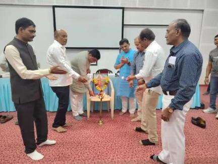 લાઠી: લાઠીમાં શ્રી રામકૃષ્ણ હોલ ખાતે સાંસદસભ્ય,ધારાસભ્યની ઉપસ્થિતિમાં વન નેશન વન ઇલેક્શન જાગૃતિ અભિયાન કાર્યક્રમ યોજાયો