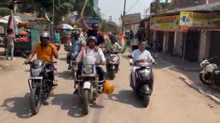 कांके: हरमू से मेन रोड तक भारतीय सेना के समर्थन में झारखंड मैथिली मंच ने निकाली तिरंगा यात्रा