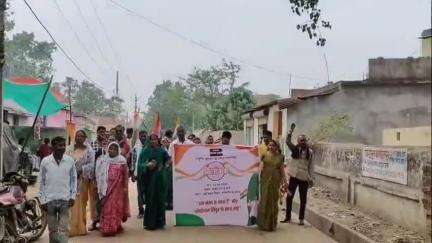 बलौदा: कोसमंदा गांव में निकाली गई तिरंगा यात्रा, जनप्रतिनिधि सहित बड़ी संख्या में लोग हुए शामिल