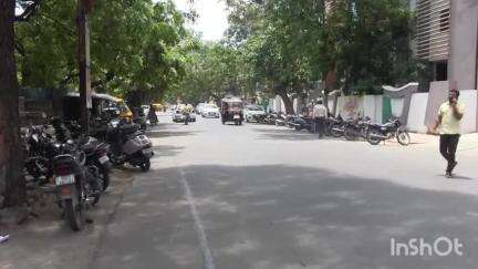 મહાનગરપાલિકા કચેરીમાં વાહનચાલકો હેલ્મેટ વગર પ્રવેશ ન આપતા મુશ્કેલી, રસ્તા ઉપર ટ્રાફિકજામ સર્જાઈ છે #jansamasya