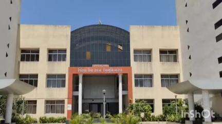 ઓખામંડળ: સોશિયલ મીડિયામાં દેવભૂમિ દ્વારકા જિલ્લામાં બ્લેકઆઉટ કરવામાં આવશે તેવો મેસેજ ફરી રહ્યો છે જે અંગે તંત્ર દ્વારા ખુલાસો