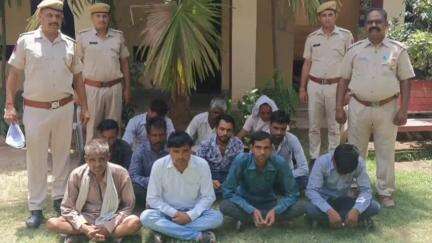 माण्डलगढ़: काछोला पुलिस ने 12 वारंटी को किया गिरफ्तार
