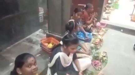 சாத்தான்குளம்: உதய மார்த்தாண்ட விநாயகர் கோவிலில் விளக்கு பூஜை