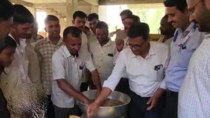 राधानगरी: राधानगरी तालुक्यातील कासार पुतळे इथं हुमणी नियंत्रणासाठी आयोजित शेतकरी मेळावा संपन्न.